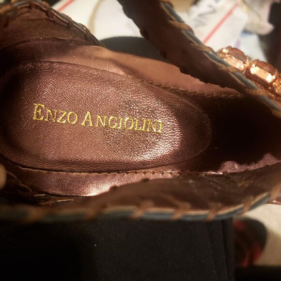 Enzo Angiolini Bronze Leather Thong Sandal Zip Back and Small Wedge Size 11M EUC - Picture 8 of 9